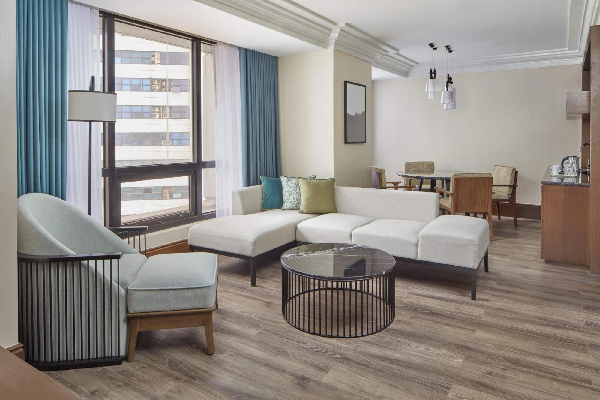 Holiday Inn & Suites Manila Galleria By Ihg Pasig City Exteriér fotografie